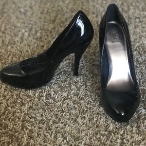 Bakers black high heels - size 8 1/2